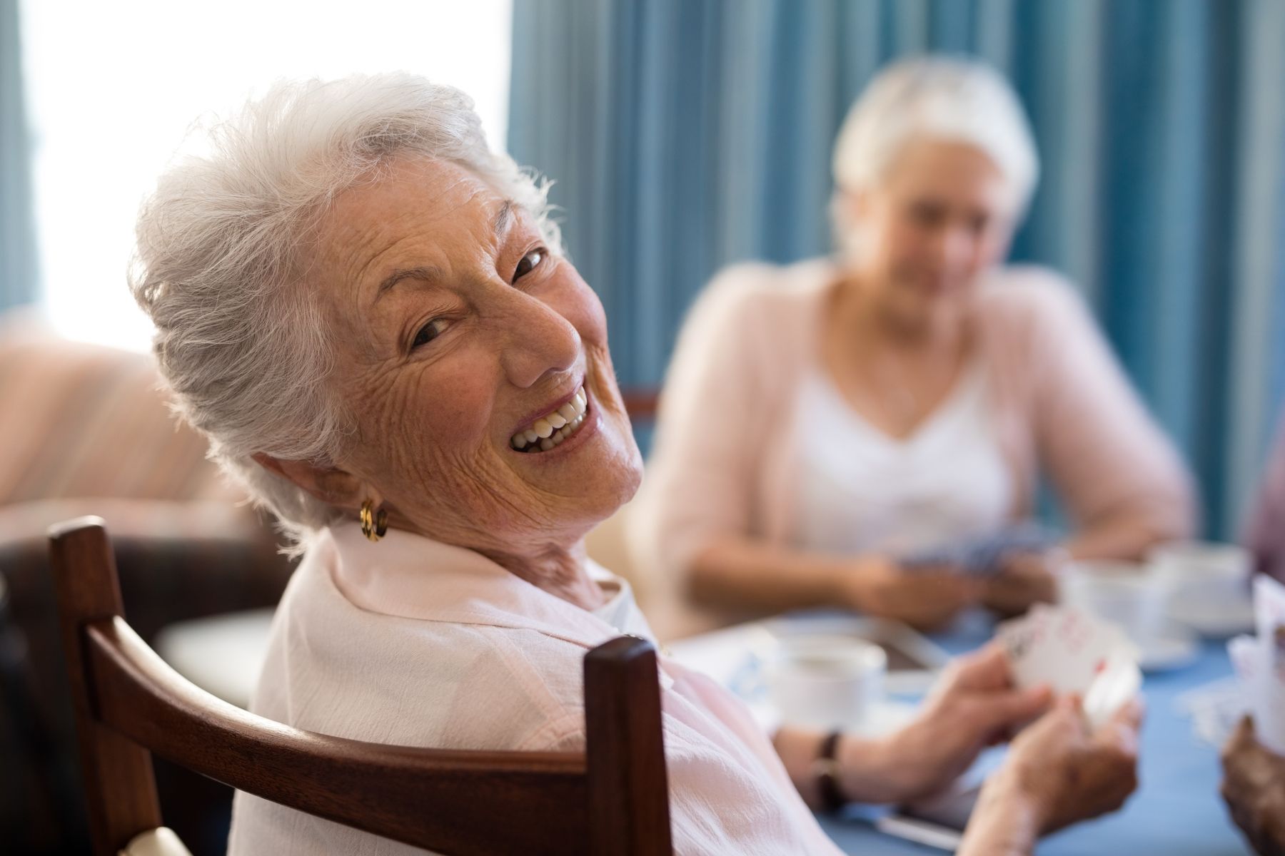 5 raisons d'opter pour l'accueil de jour Alzheimer un soutien précieux pour votre proche et vous-même