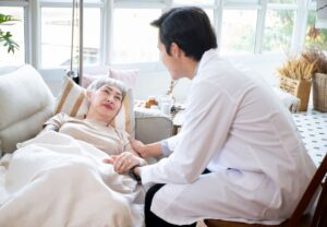 Soins palliatifs à domicile : quel budget prévoir pour un accompagnement de qualité ?