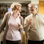 Les 5 raisons majeures expliquant la perte d'équilibre chez les personnes âgées