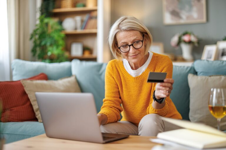 Optimisez votre crédit d'impôt 2024 pour financer vos services en résidence senior