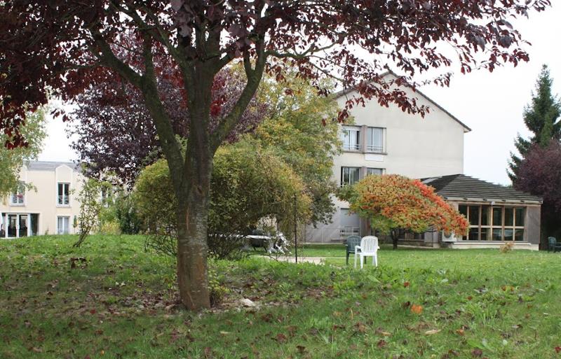 Parc de l'Ehpad Saint-Joseph à La-Chapelle-la-Reine