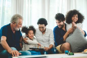 Voici 4 étapes clés pour préparer votre maison à l'accueil de vos parents âgés