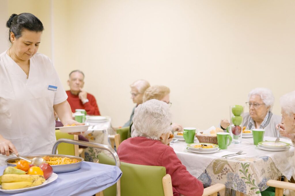 dégustation des plats préparés avec la cuisine-thérapie