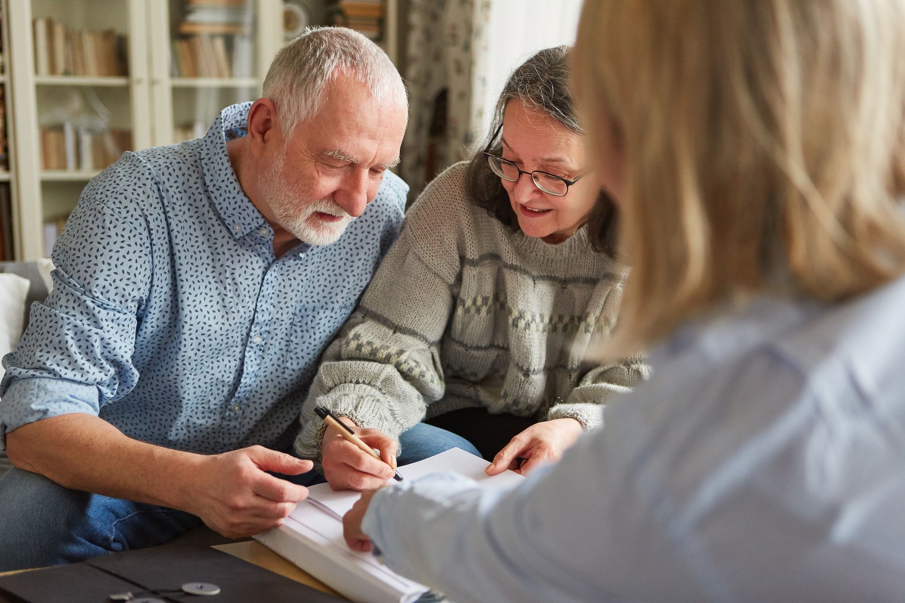 Résilier un bail pour l'EHPAD : tout ce que les seniors et familles doivent savoir pour réussir la transition