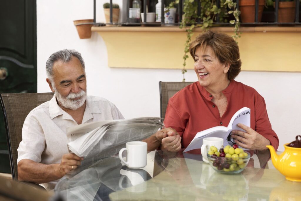 seniors cherchant des prestataires d'aide à domicile