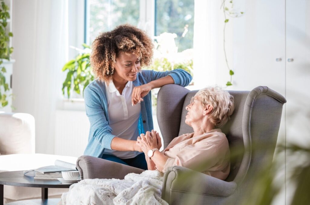 vérifier la santé d'une personne âgée en hiver