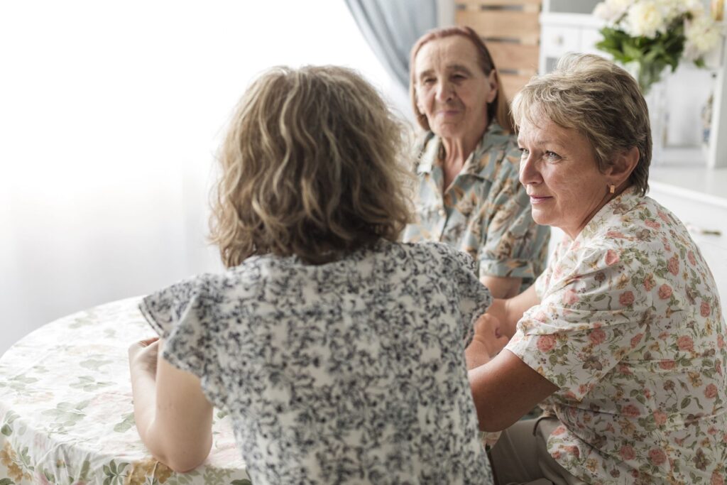 discussion avec un proche avant l'entrée en maison de retraite