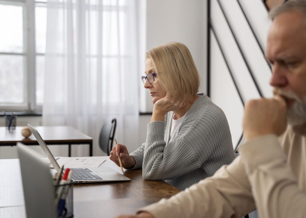 personne âgée ayant le statut d'invalidité